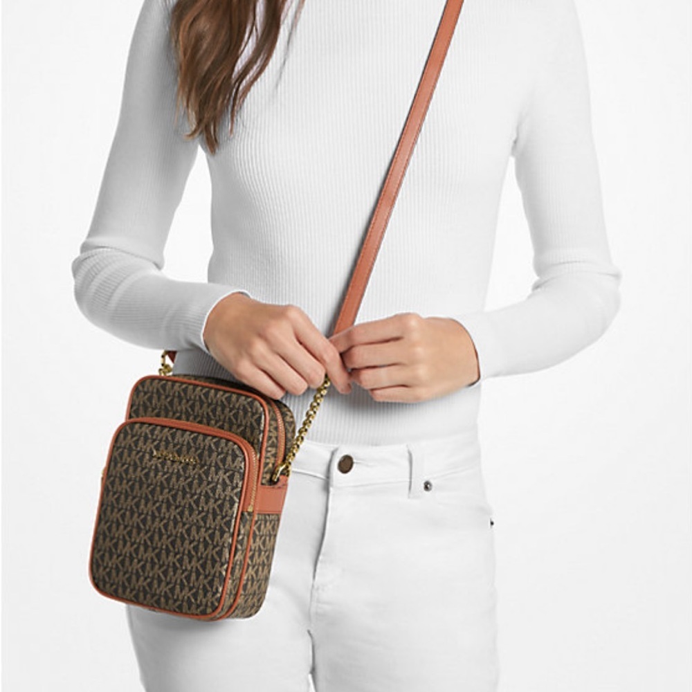 MICHAEL KORS
Jet Set Travel Medium Signature Logo Crossbody Bag
BROWN/GOLD
NWT - Picture 4 of 4